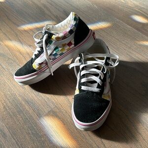 Kid’s size 1.5 vans. Black suede and colored checkered. Worn only a few times.